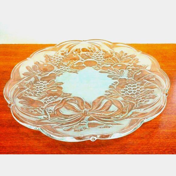 KIG Indonesia Fruitella Fruit Plate 15" Embossed Round Christmas Holiday Platter - Picture 1 of 7